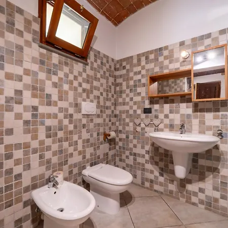 Exclusive With Swimming Pool And Tennis Area * 코르시오네