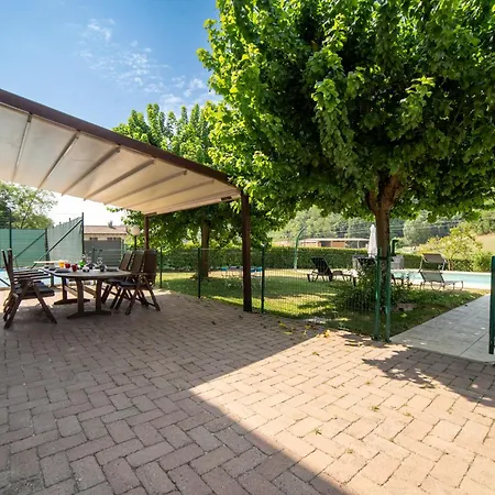 Exclusive With Swimming Pool And Tennis Area *