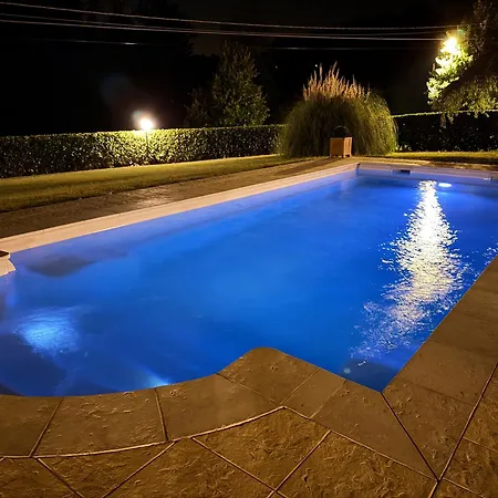 빌라 Exclusive With Swimming Pool And Tennis Area